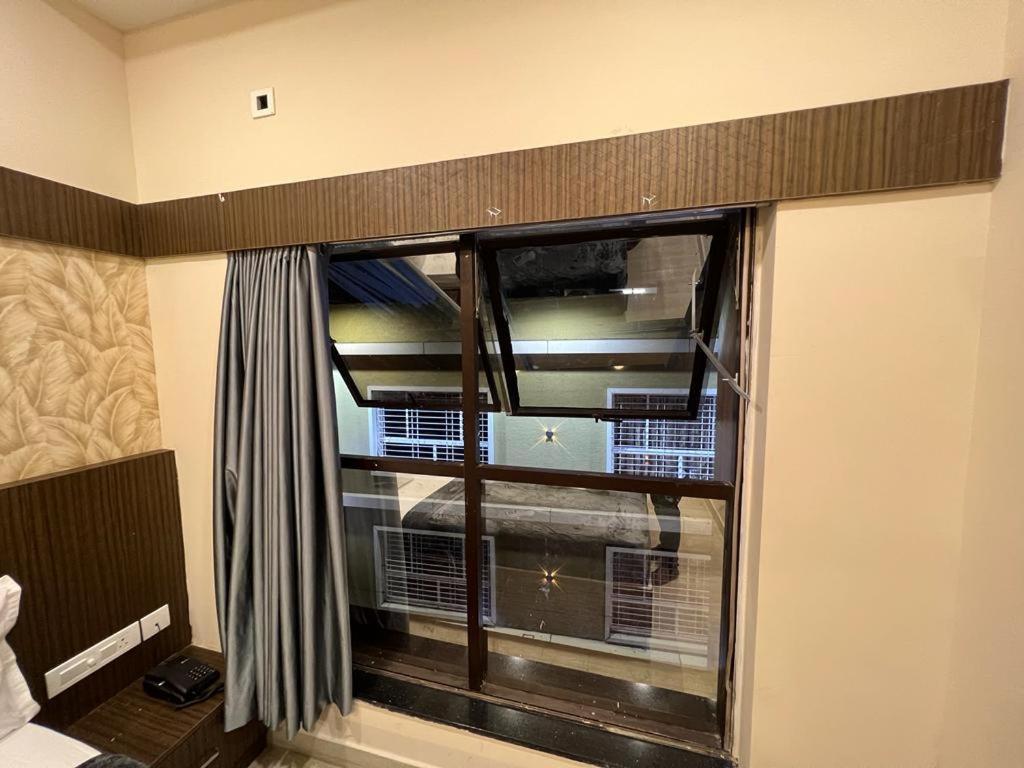The Park Avenue Hotel - Business Class Hotel Near Central Railway Station Chennai Periyamet Екстериор снимка