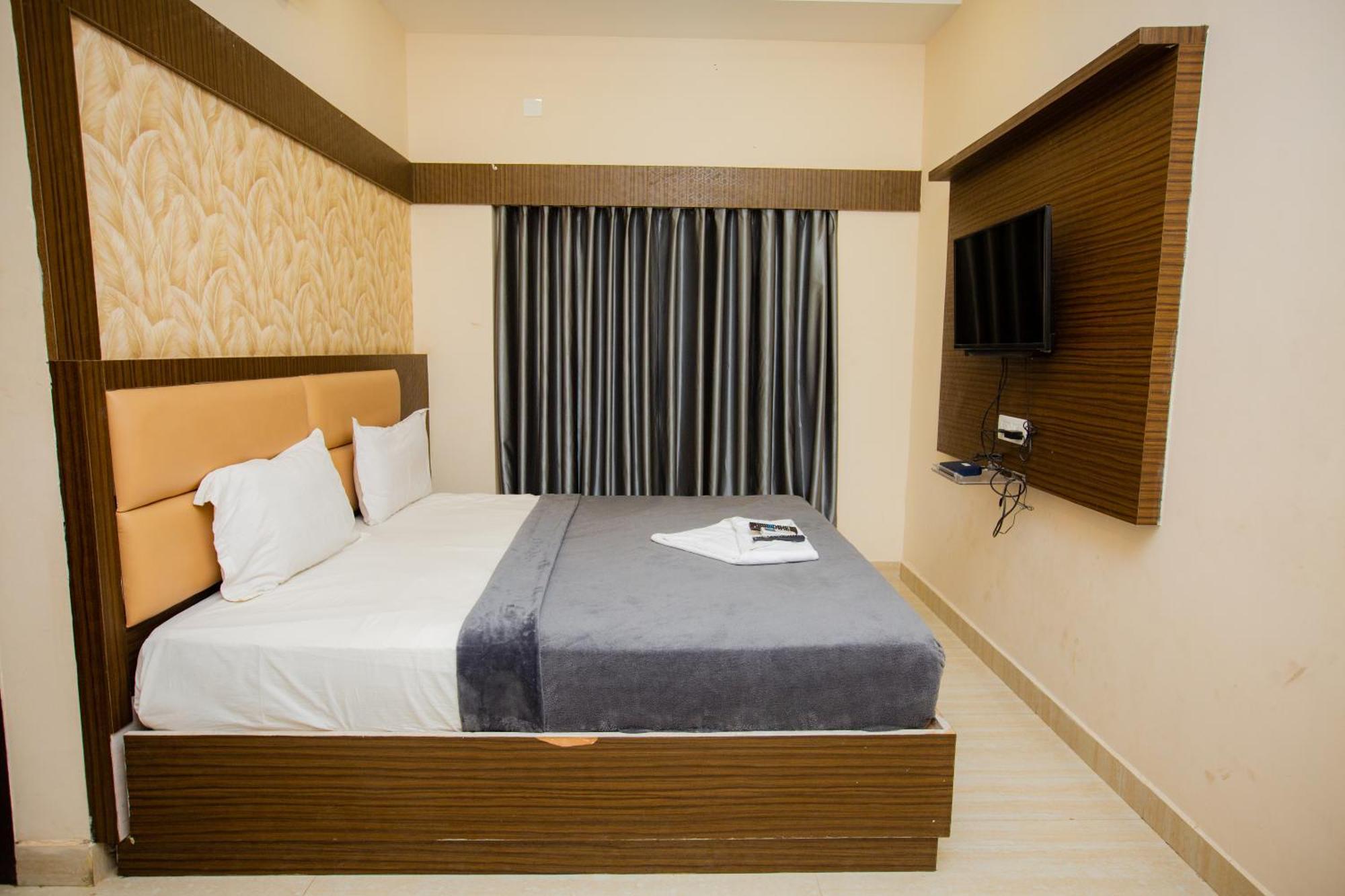 The Park Avenue Hotel - Business Class Hotel Near Central Railway Station Chennai Periyamet Екстериор снимка
