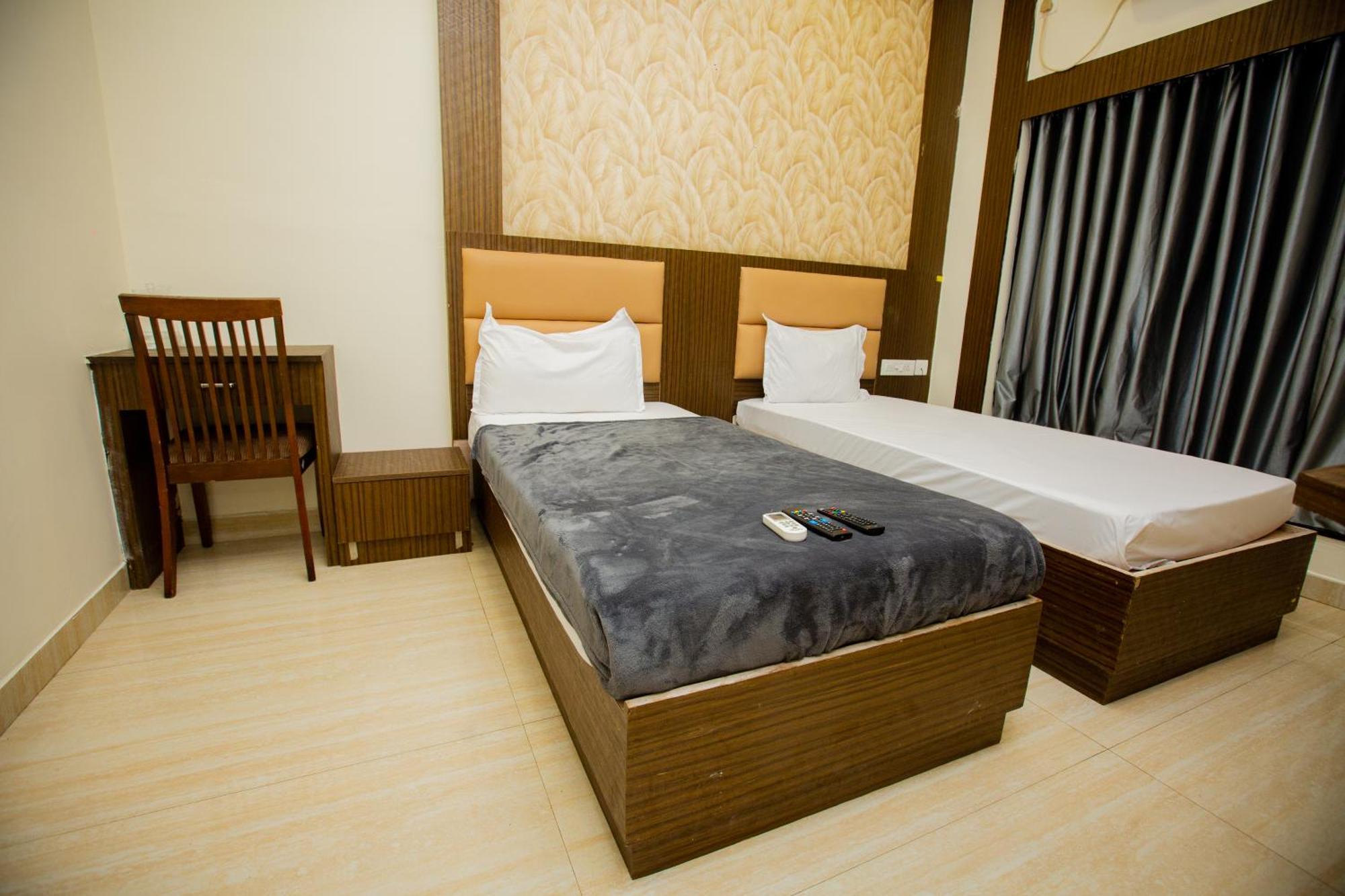 The Park Avenue Hotel - Business Class Hotel Near Central Railway Station Chennai Periyamet Екстериор снимка