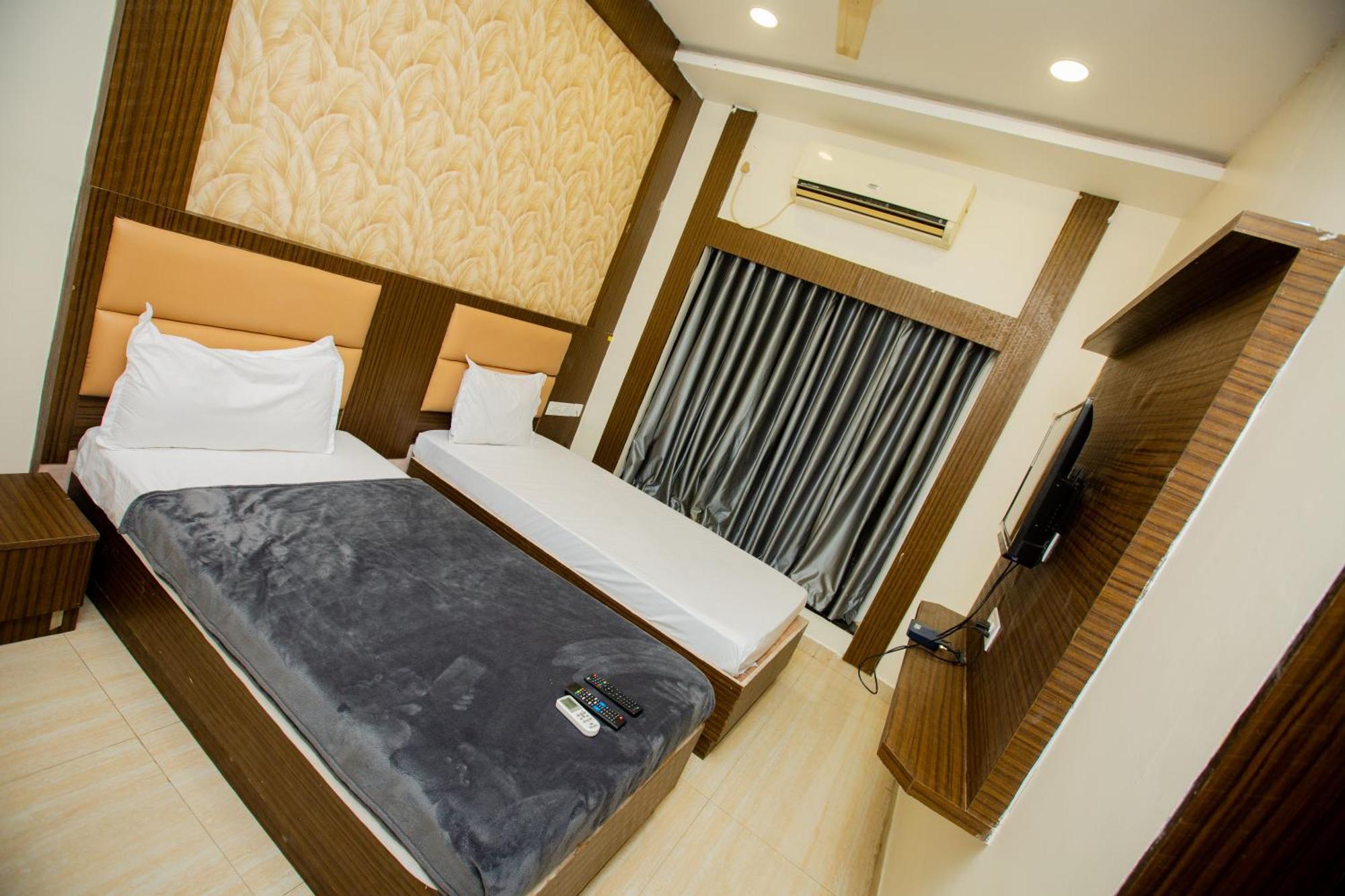 The Park Avenue Hotel - Business Class Hotel Near Central Railway Station Chennai Periyamet Екстериор снимка