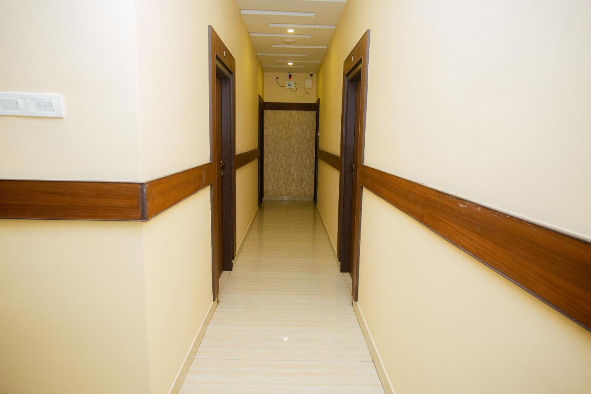 The Park Avenue Hotel - Business Class Hotel Near Central Railway Station Chennai Periyamet Екстериор снимка