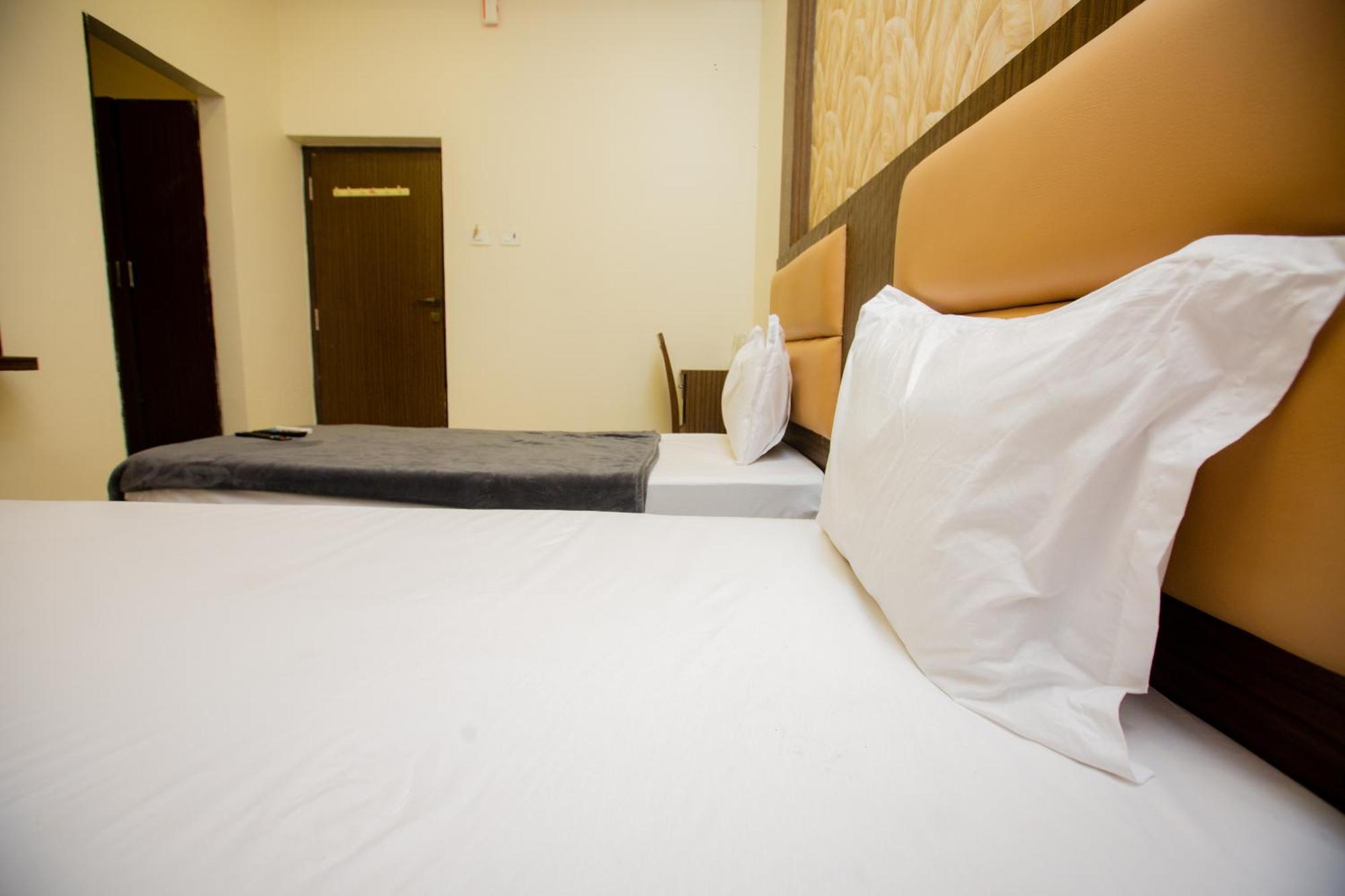 The Park Avenue Hotel - Business Class Hotel Near Central Railway Station Chennai Periyamet Екстериор снимка