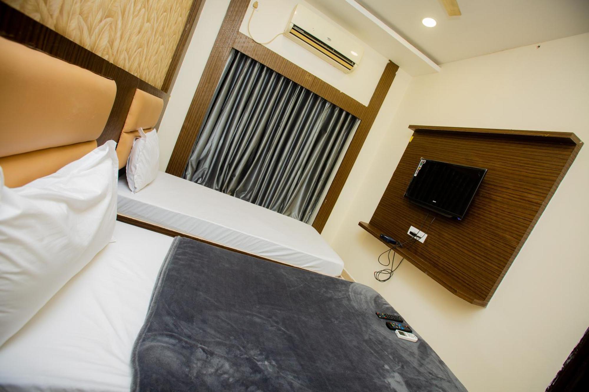 The Park Avenue Hotel - Business Class Hotel Near Central Railway Station Chennai Periyamet Екстериор снимка